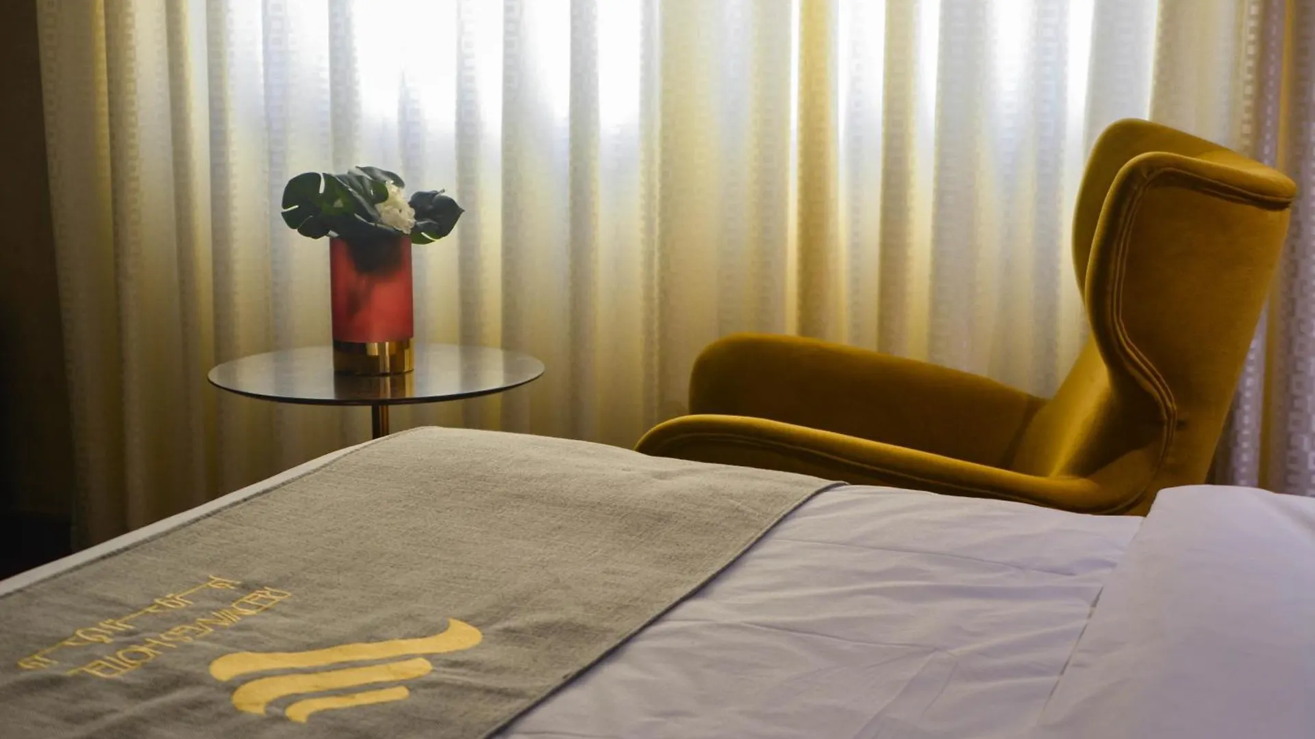 Redwaves Hotel فندق ريدويفز جدة
