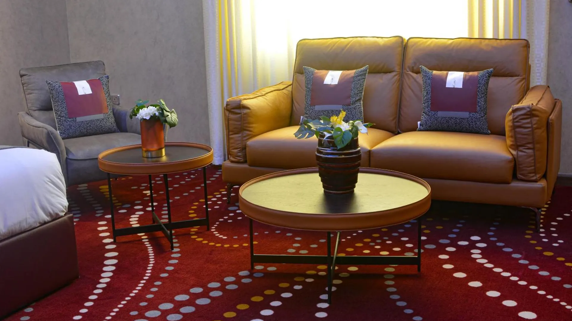 Redwaves Hotel فندق ريدويفز جدة